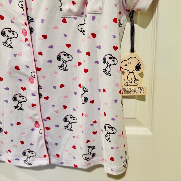 Peanuts Snoopy Hearts Women’s Pajama Set Size Large Love Gift NEW With Tags - Picture 4 of 11
